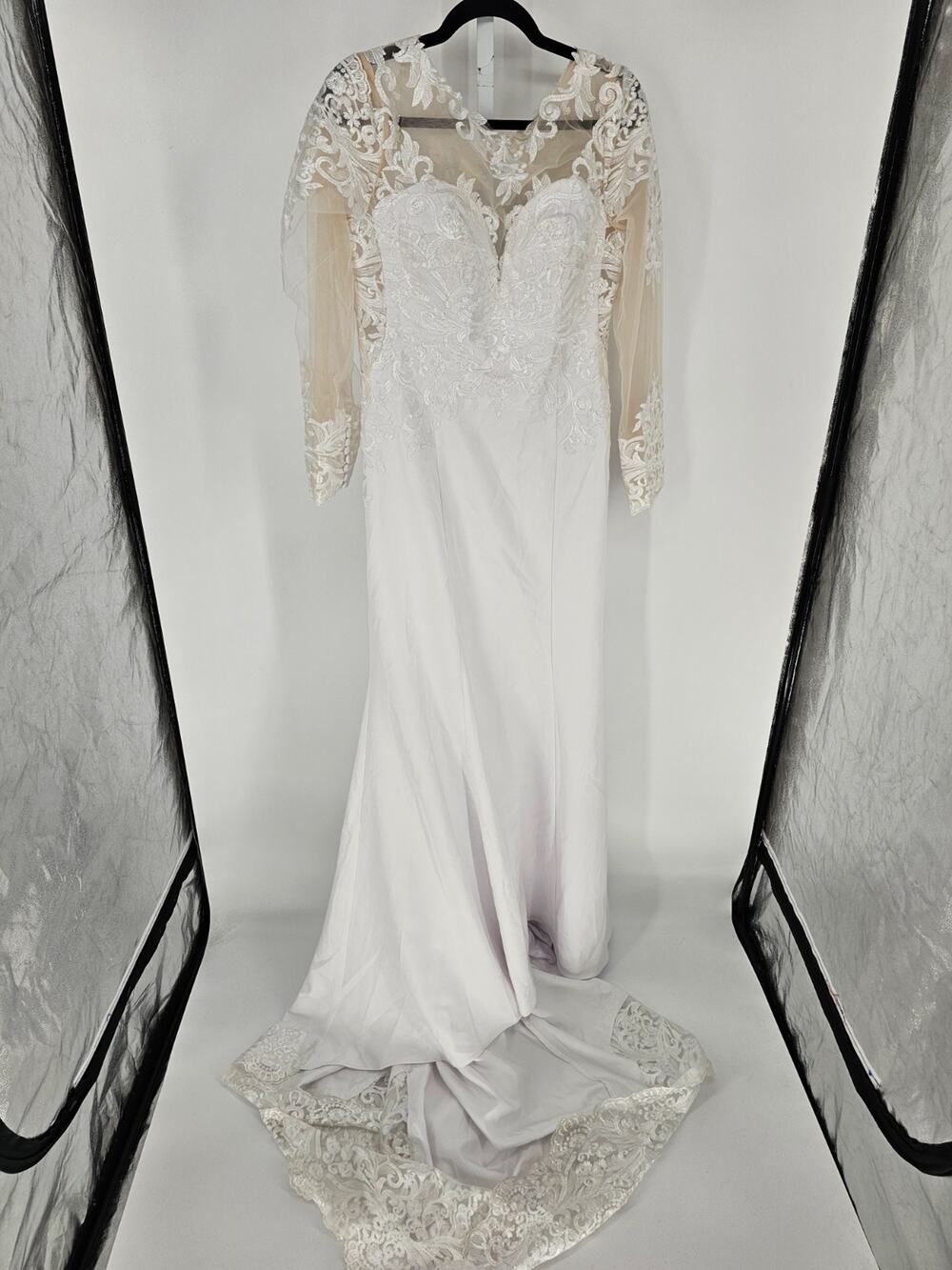 NWT Missacc Wedding Dress White Embroidered Long Train Bridal Gown Size 14/16